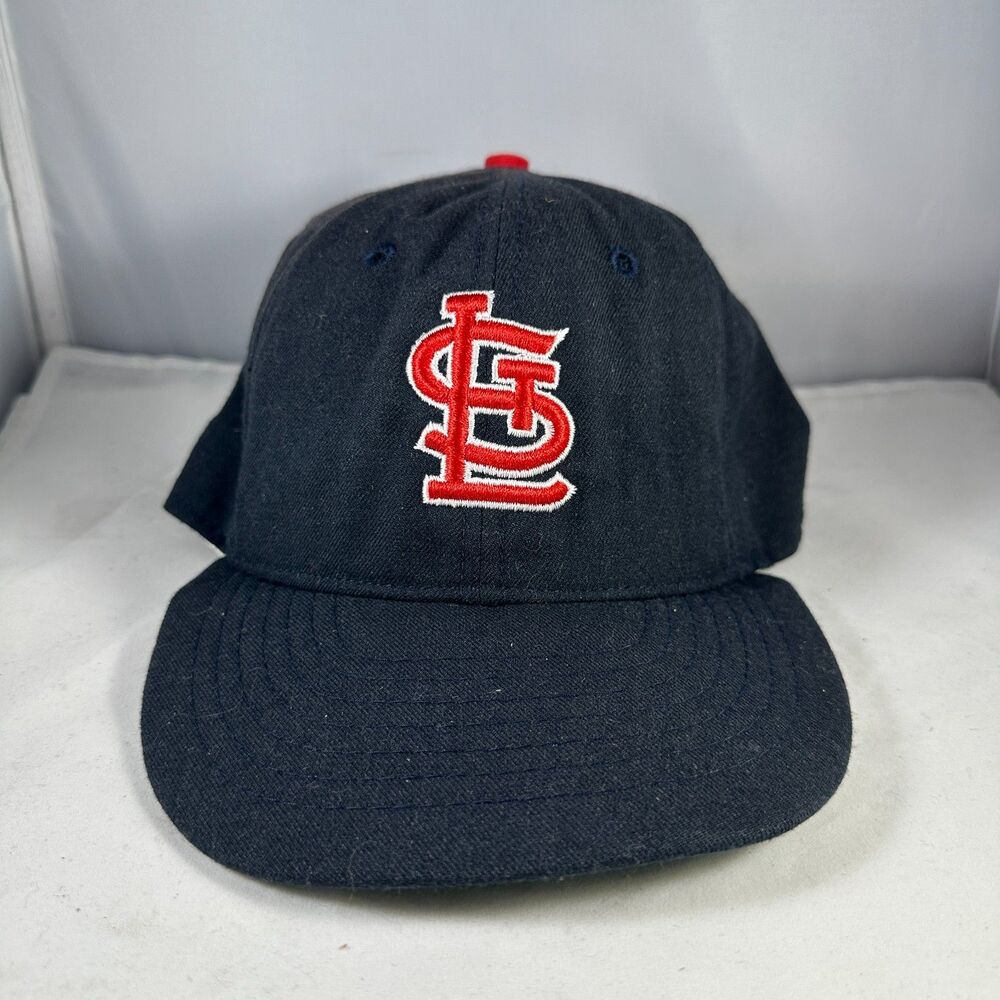 St Louis Cardinals Hat Cap Fitted 7 1/4 Roman The Major League Baseball Blue USA